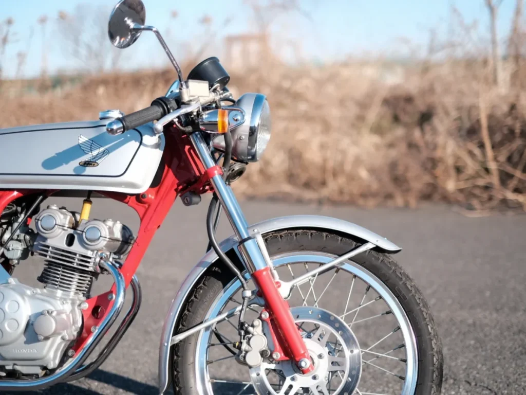 Cafe Racer 风格分离把改装与位置调整建议