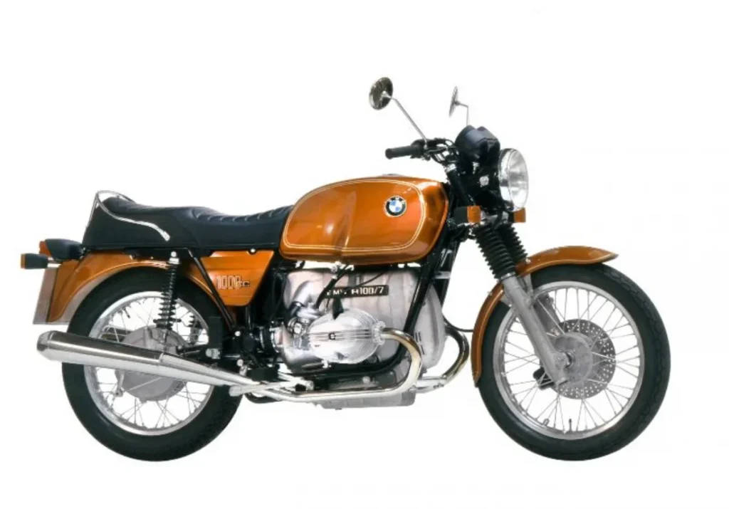 1977 年式 BMW R100/7 水平對臥引擎與車架結構