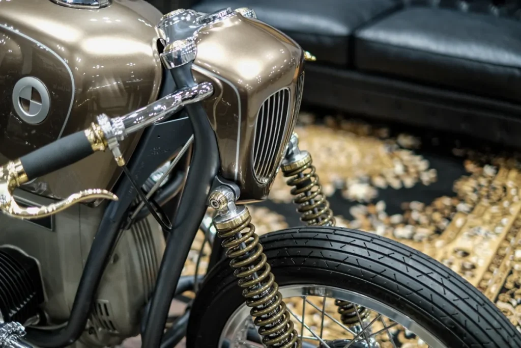 本車展現出不隨波逐流、超越國籍的「造形說服力」