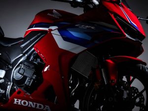 【速报】Honda CBR400R E-Clutch 登场确认！2026 日本摩托车展先行情报：新手救星“电子离合器”细节全解析