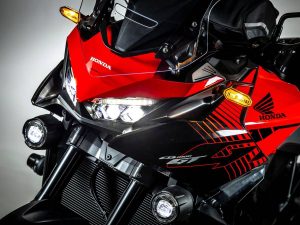 【速報】Honda CB1000GT 預定參展 2026 日本摩托車展！原廠全組側箱 + 電子懸吊規格首度公開