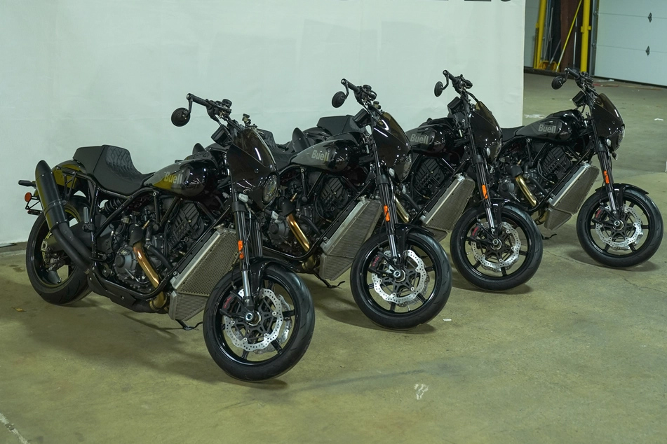 小批量Super Cruiser電單車已於2月下旬開始運往英國