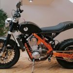 由羅絲的父親參與研發的Zaeta 530 DT平地賽車