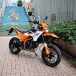 2026 KTM 390 SMC R 入门级终极玩乐之选