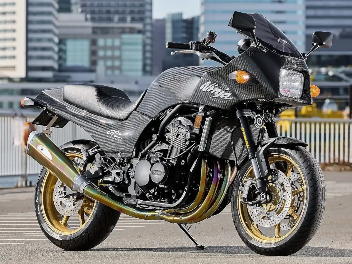 【独家首发】Z900RS 完美变身 GPZ900R 忍者！2026 Doremi Collection 全新碳纤维外观套件：售价与规格总整理