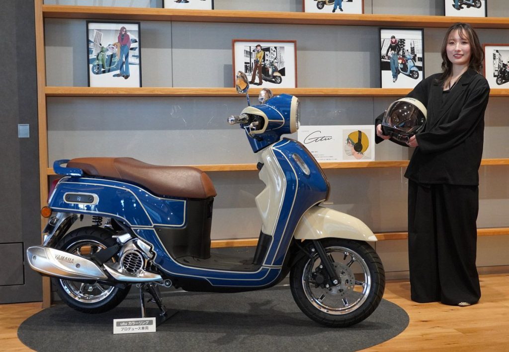 插畫家 utu 與她設計的 Fazzio 特別版。背景畫作亦出自 utu 之手。