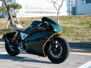 【改裝專訪】YAMAHA SRX600「Evil Rabbit」：NSR250R整流罩打造的賽博龐克 Neo Cafe 動漫痛單車