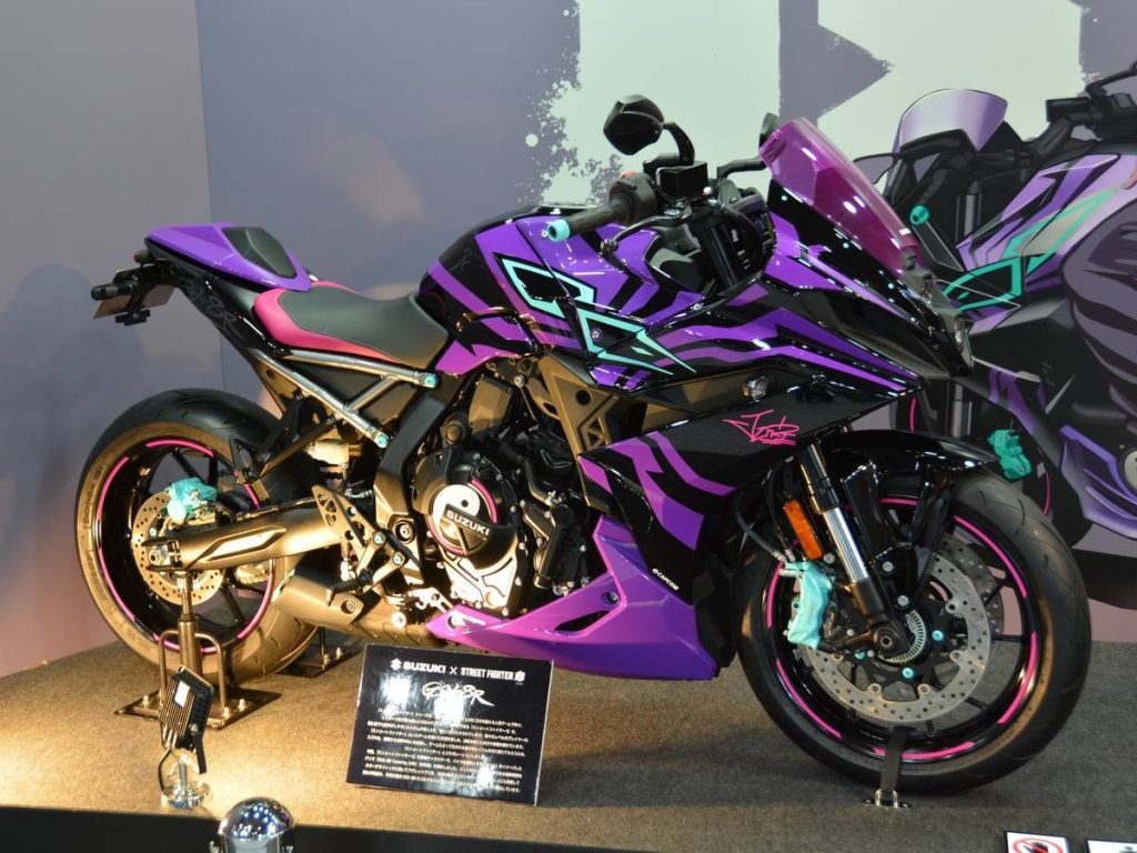 “GSX-8R Tuned by JURI”是铃木与热门格斗游戏《街头霸王 6》合作的产物。