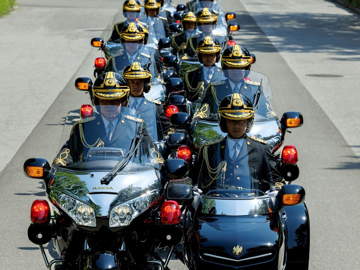 日本皇室最強盾牌：揭秘皇宮警察「漆黑Honda Gold Wing」側車隊，極致 6 缸重機操縱術