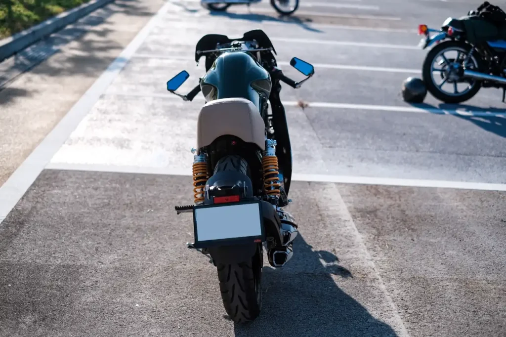 以 NSR250R (MC21) 罩體為基礎,配合 SRX600 的車身精心打造。