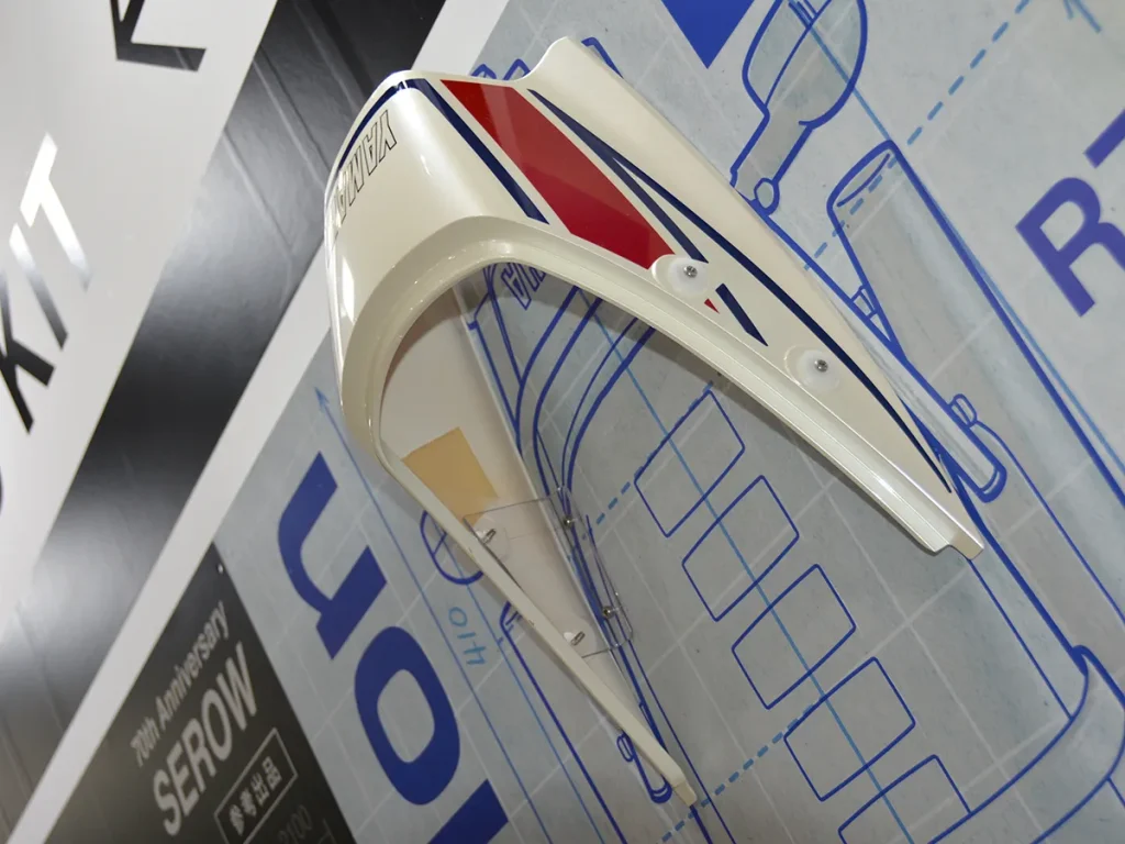 (圖片說明：忠實還原初代側蓋形狀，同時導入現代技術製造。)