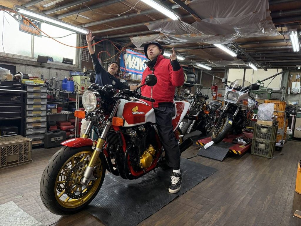 日本知名谐星“雷射罗门 RG”的爱车“CB1100 TypeRG”，在 T.T.R Motors 的操刀下，重生成为讲究细节的“爆音 Special”规格！