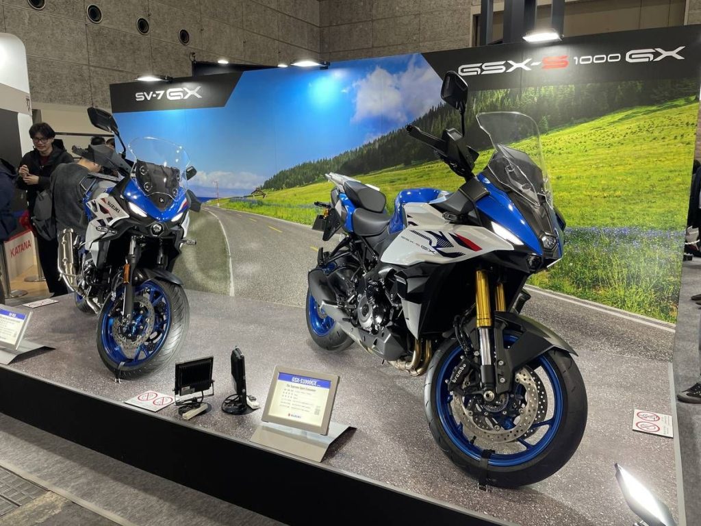 參考出品車包含新型「SV-7GX」及「GSX-S1000GX」等海外發表車款，皆為日本首度公開！