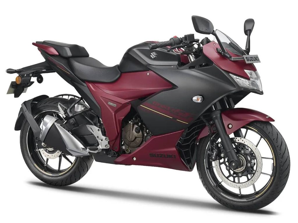 “E10 生质燃料”是混合了 10% 生质酒精和 90%的汽油，虽然目前在日本的普及率较低，但在海外已相当普遍。铃木先前甚至已针对印度市场，推出了支援高达 85%生质酒精含量的车款。