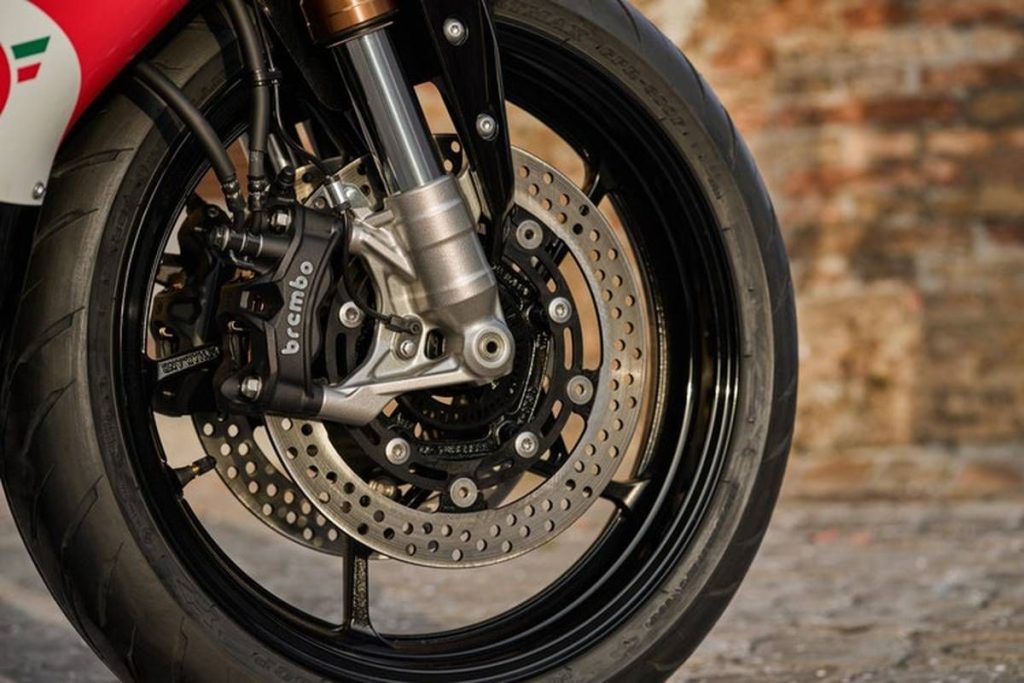 Bimota KB399 制動系統 Brembo Stylema  一體式輻射卡鉗特寫