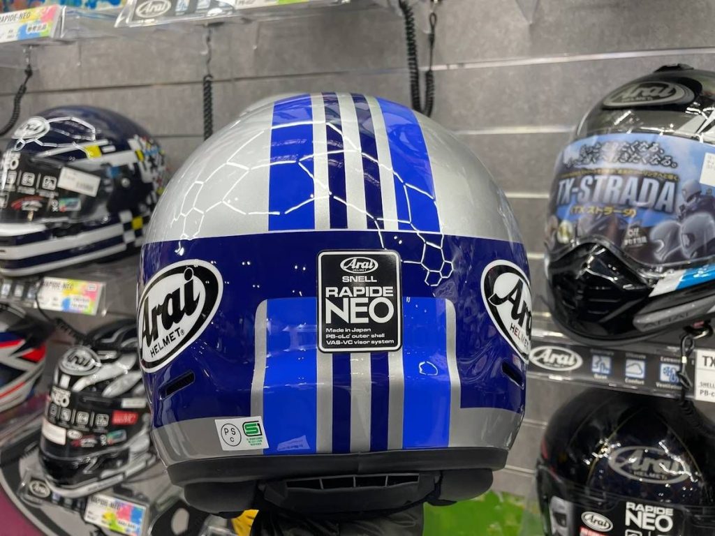 设计灵感显然来自 Spencer 配色,不论是 CB1000F 或 CB750F 的车主都非常契合。