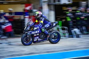 利曼 24 小時耐力賽：開賽 4 小時 YART 領跑，BMW Motorrad World Endurance Team 展現策略布局