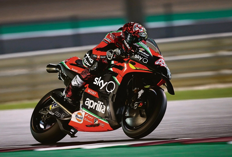 多輛來自英國BSB及MotoGP的退役賽車進行公開拍賣