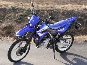 【深度試駕】2026 Yamaha WR125R 規格解析|125cc 水冷越野車評價+林道騎乘實測