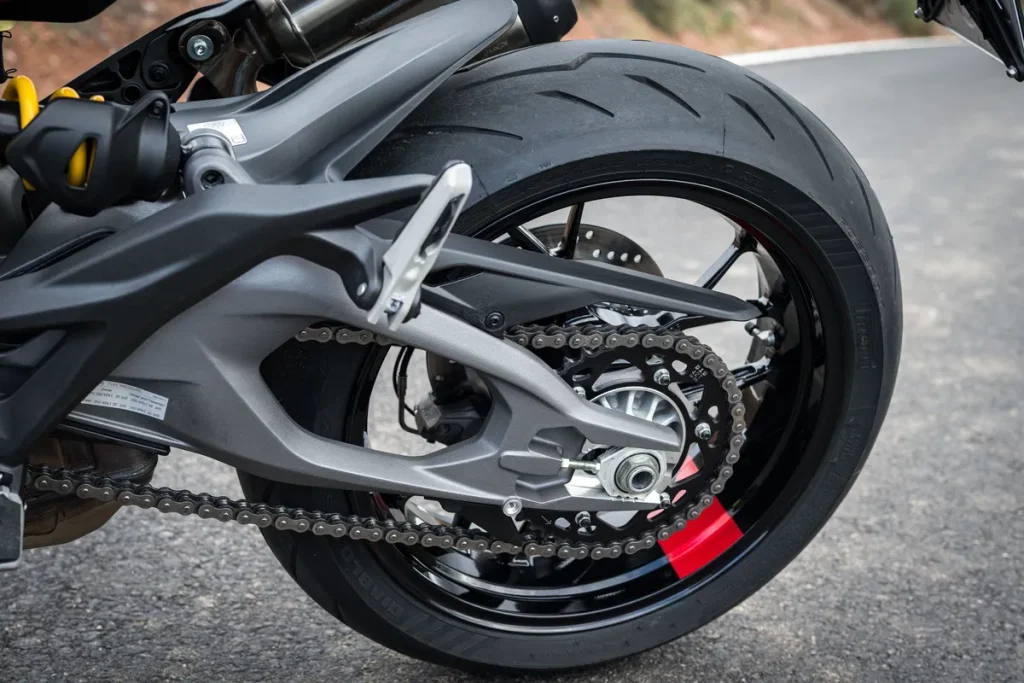 Ducati Monster 双边式摇臂