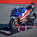 全球限量 30 台！Aprilia X 250TH 发表：首创市售碳纤维煞车与 240 HP MotoGP 级动力