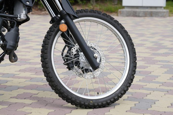 wr125r-21inch-front-wheel