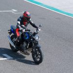 【深度評測】2026 Honda CB500 Super Four 傳承四缸神話：第二代E-Clutch與 72 匹馬力的賽道實測