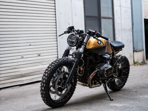 BMW R nineT Scrambler 改裝解析：Option719 × CVTVLIST × Yamashita Engineering，違和感美學的極致融合