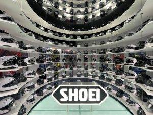 日本首座安全帽博物館開幕！SHOEI HELMET PARK 完整看點、餐廳與體驗全解析