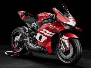 【新車】DUCATI「Superleggera V4 Centenario」百年終極紀念車發表｜全球首款碳陶瓷煞車碟盤＋碳纖維前叉外管，限量500台