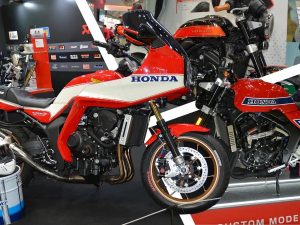 2026东京摩托车展直击：Honda CB1000F 改装盛世！Dymag 轮框与分离把的经典重现 (Part 1)