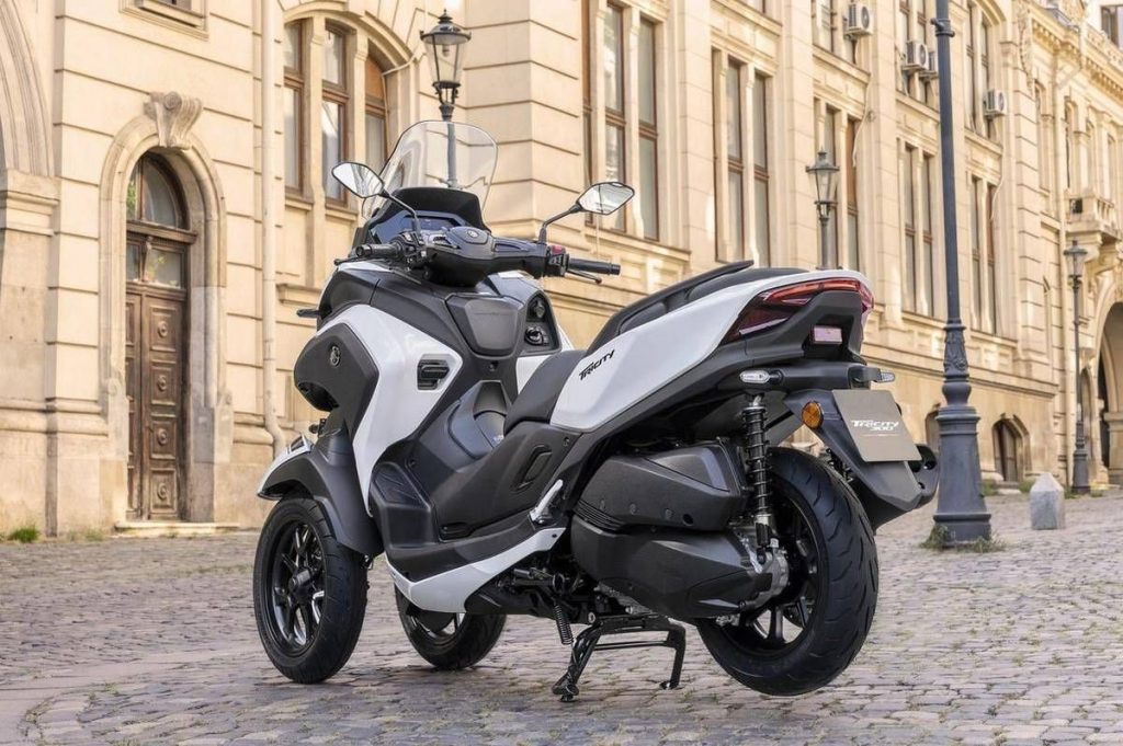 不久前，歐洲市場才發表由 Autoliv 開發的 Tricity 300 專用安全氣囊，因此海外佈局應會持續。