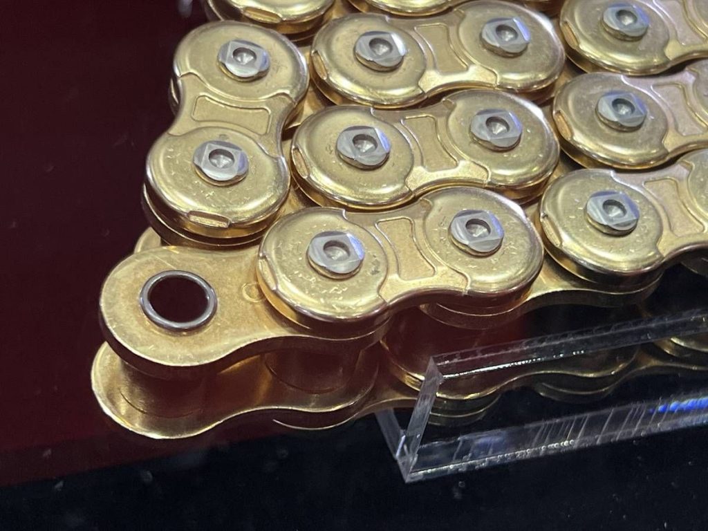 D.I.D 鍛造鏈板鏈條 X-Series X型輕量化設計