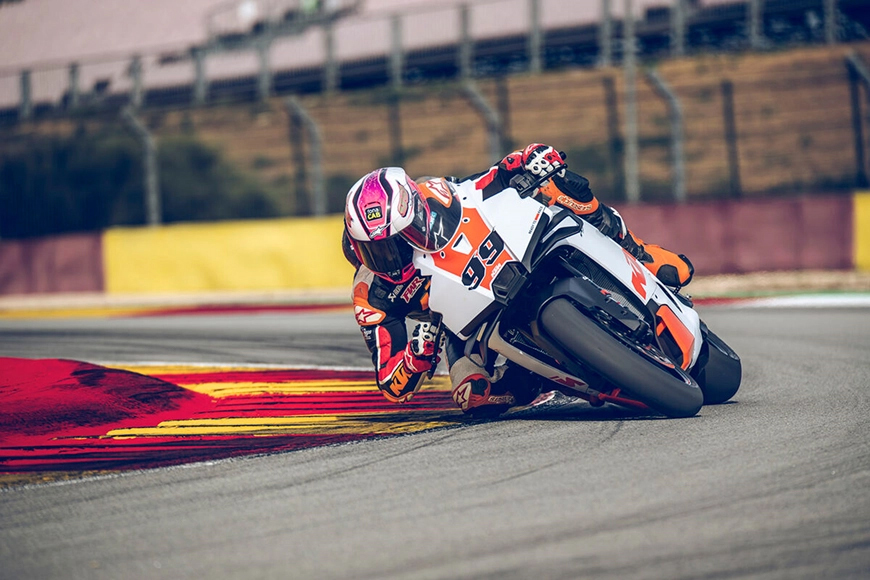 正式登陸英國的KTM的990 RCR Track賽車已經全數售罄