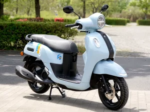 YAMAHA Fazzio试驾｜125速克达首搭动力辅助，起步加速表现超有感