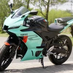 YAMAHA YZF-R25新色登場！2026年式淺綠色實車細節與試駕解析