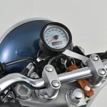 【新產品】Daytona VELONA Φ60電子式速度／轉速表登場！鋁合金機身整合多功能儀表　對應改裝車與復古車系