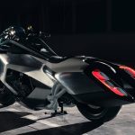 BMW Vision K18全球首发！1800cc直列六缸巡航概念车登场　双出排气＋未来空力造型震撼亮相