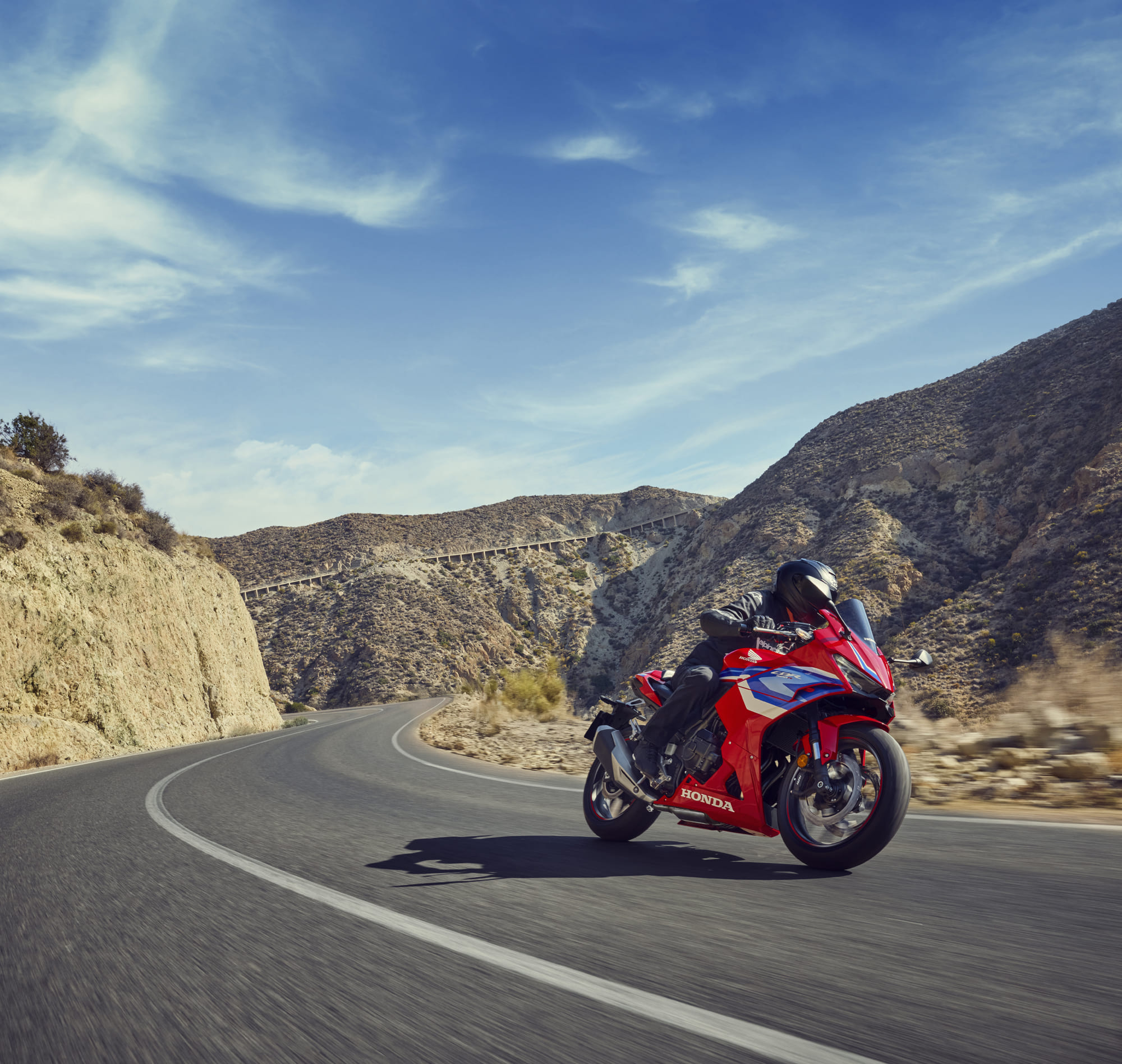 【台灣本田】Honda Motorcycle 全新2026年式CBR500R E-Clutch進化登場– 熱血運動基因再進化，打造更純粹的運動騎乘體驗