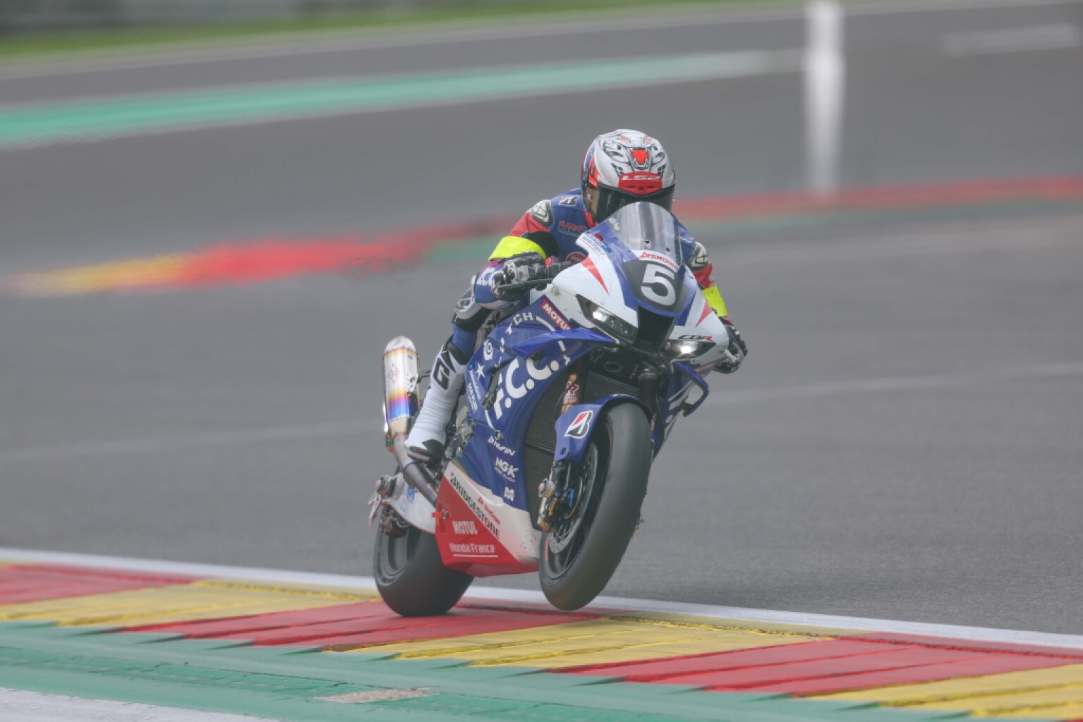 FIM EWC斯帕8耐｜F.C.C. TSR Honda France領先集團最終被迫退賽，鈴鹿8耐奪冠信心不減