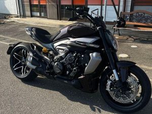 Ducati X Diavel V4車主評價｜由Diavel Carbon換購 1158cc V4帥氣外型省油定速巡航神好用【Webike愛車精選】