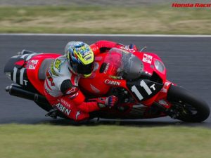 Honda铃鹿8耐挑战史③｜2000年代VTR1000SPW、CBR1000RR、宇川彻最多胜纪录完整回顾