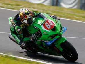【2026铃鹿8耐】Kawasaki Ninja ZX-10R参赛阵容公开！三大车队战力解析与观赛攻略