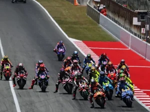 MotoGP 2026加泰隆尼亚GP｜Di Giannantonio两度重赛后夺冠 米其林轮胎恶劣条件下稳定发挥