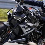 试驾｜BMW M1000R 210匹马力极致街车实测 冠上“M”之名的实力为何？