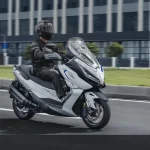 【新車發表】中國ZONTES旗艦速克達「368E 2026款」日本開始預購！368cc水冷引擎搭載TFT螢幕雙行車記錄器