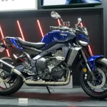 Y’s Gear MT-09 Vio-Mirage外裝套件｜CN1碳中和塗裝生產線×Ultra-Miracreate精密塗裝技術