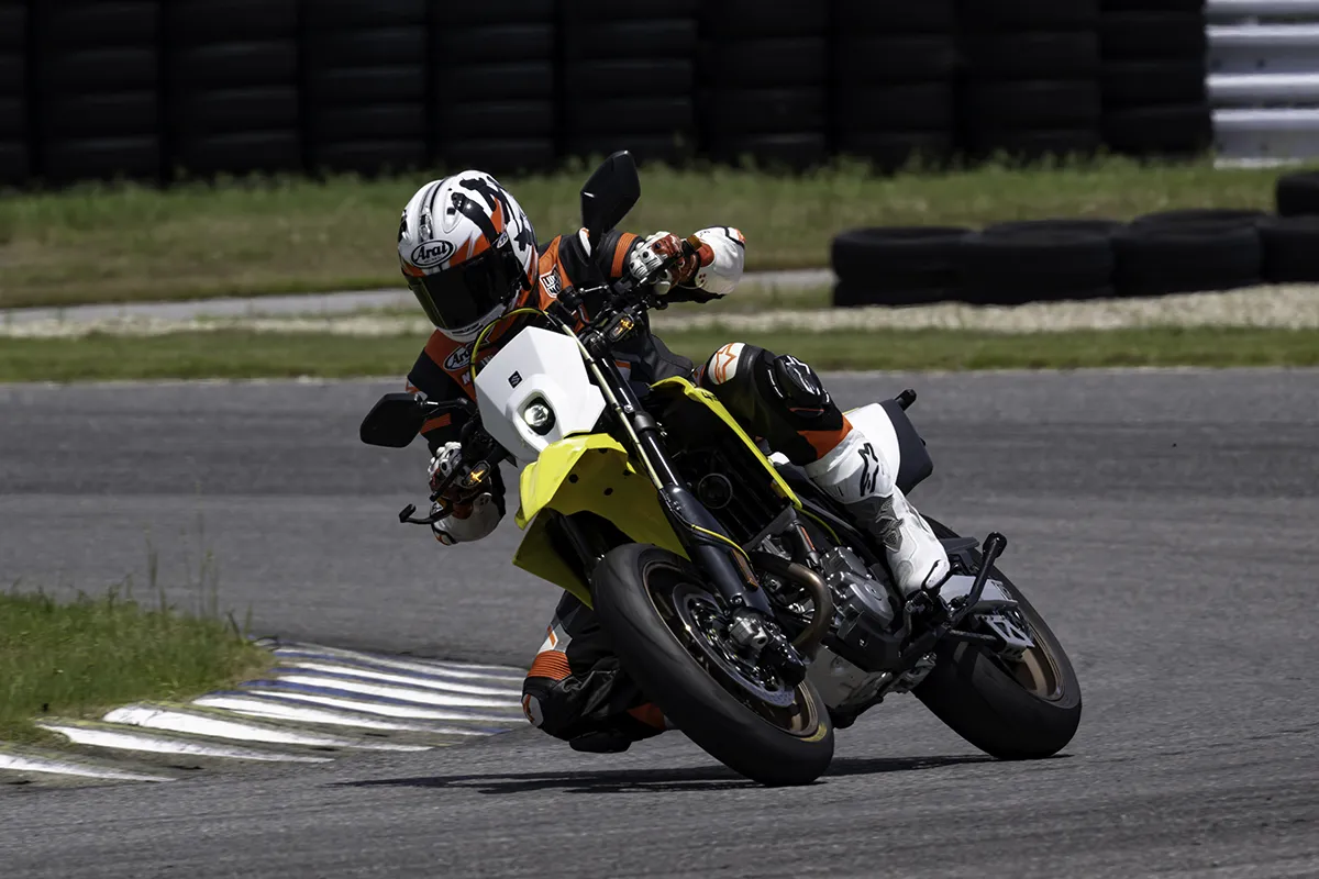ACTIVE改裝DR-Z4SM試駕報告｜GALE SPEED鍛造輪框＋HYPERPRO懸吊 公路滑胎車性能大幅進化