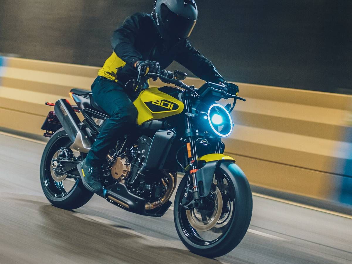 Husqvarna Vitpilen 801 2026年式日本上市｜799cc並列雙缸105PS獨創設計運動街車