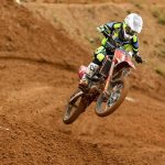 【全日本越野摩托車錦標賽2026 Rd.5廣島世羅】川井麻央最終圈逆轉奪冠！本季五連勝不敗紀錄確立